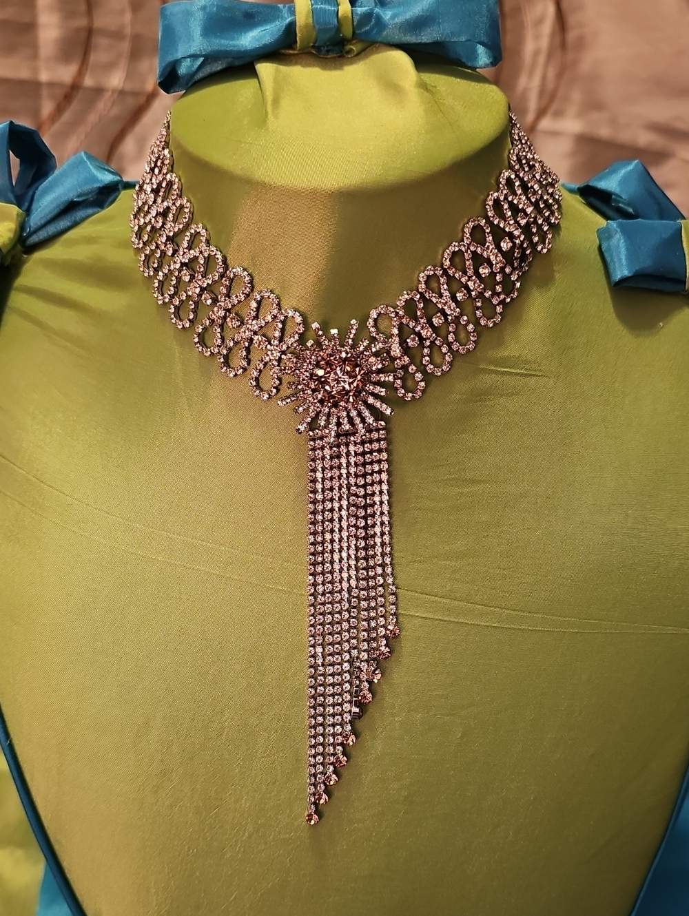 Beautiful Cascade Rhinestone Necklace